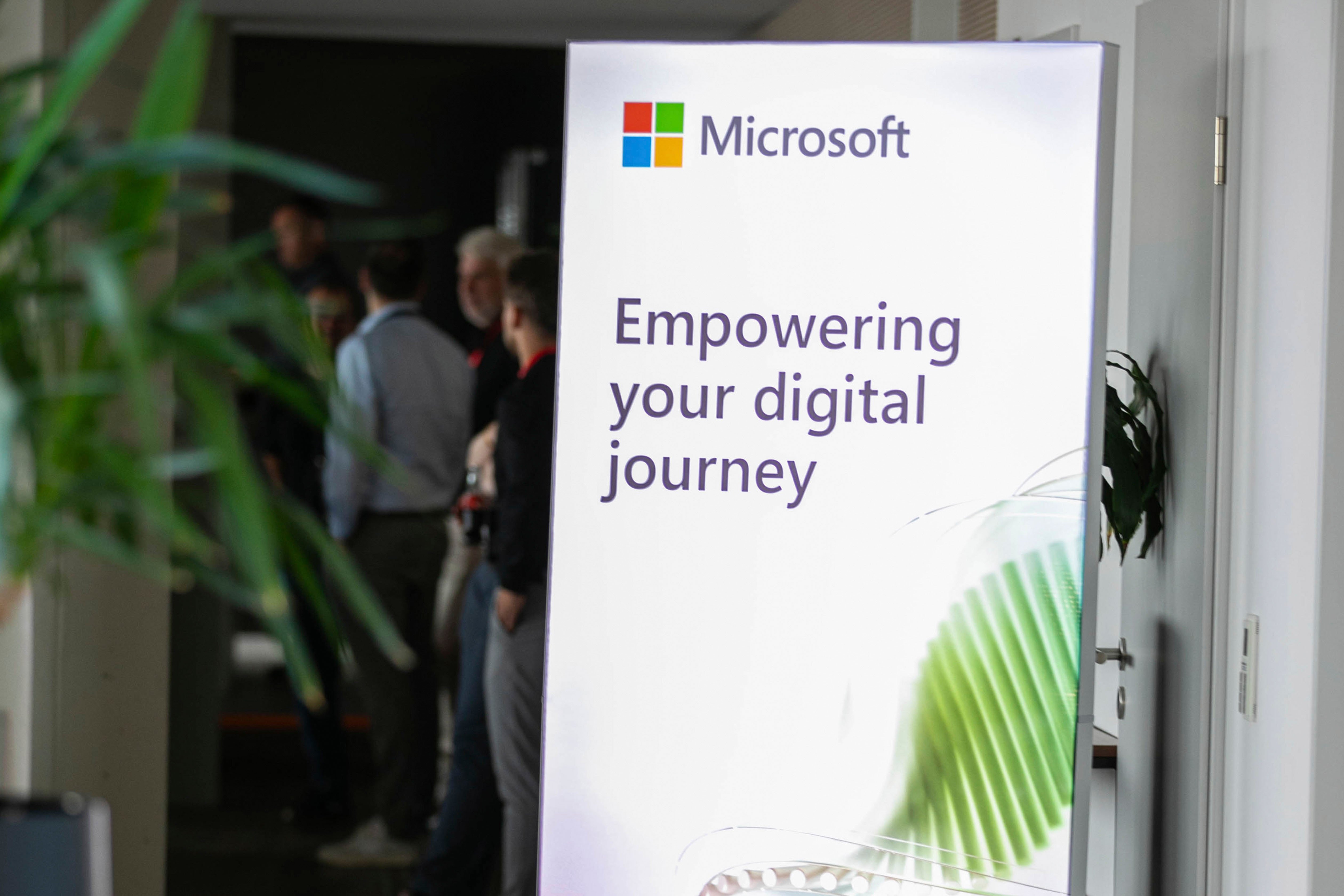 Insights Connect Banner Microsoft